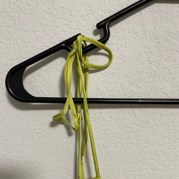 Urban Outfitters Crop Top Floral, Size Large, Tank Top - Picture 5 of 7